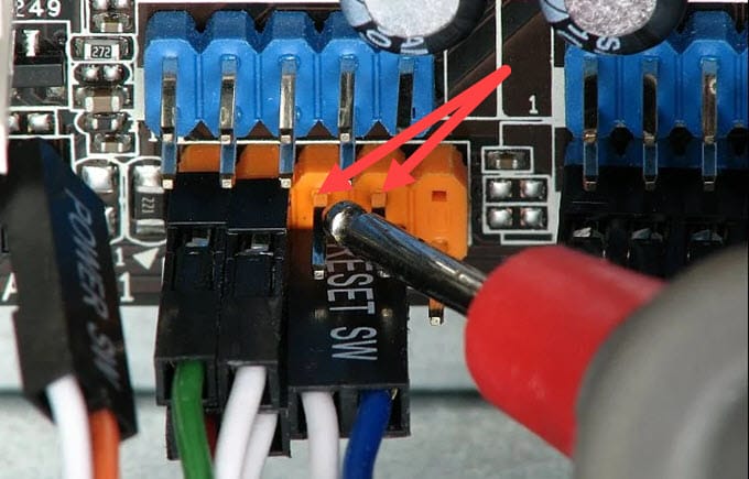 shorting-motherboard-power-pins-using-screwdriver